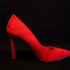 high-heels-2086339_1920